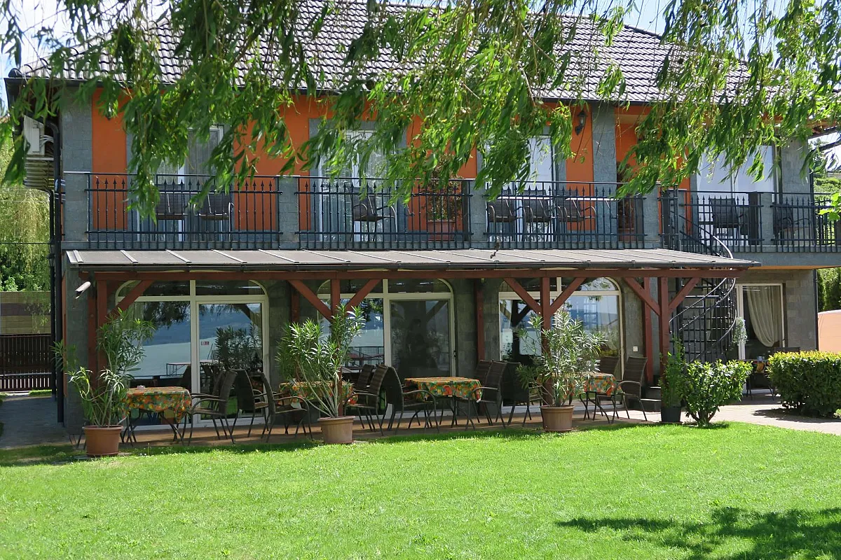 Gránit Villa Balatonszárszó