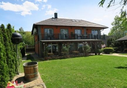 Gránit Villa Balatonszárszó kert