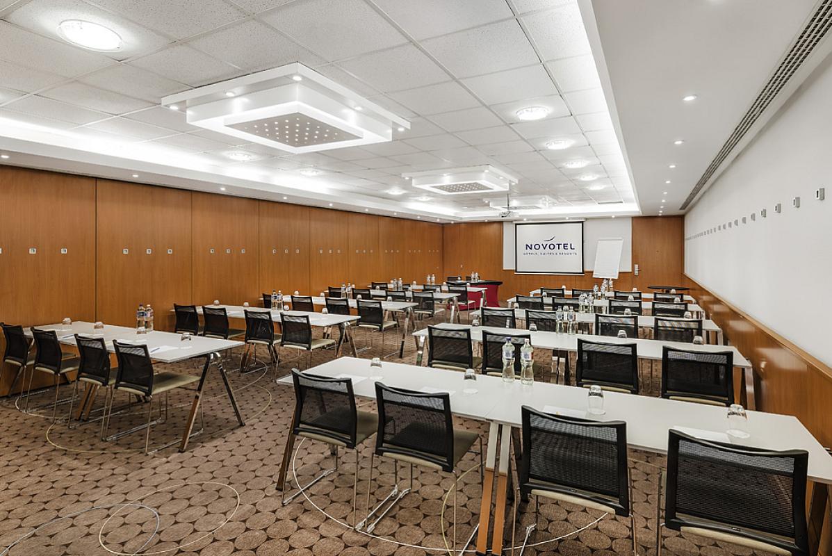 Zsolnay  konferencia Termek