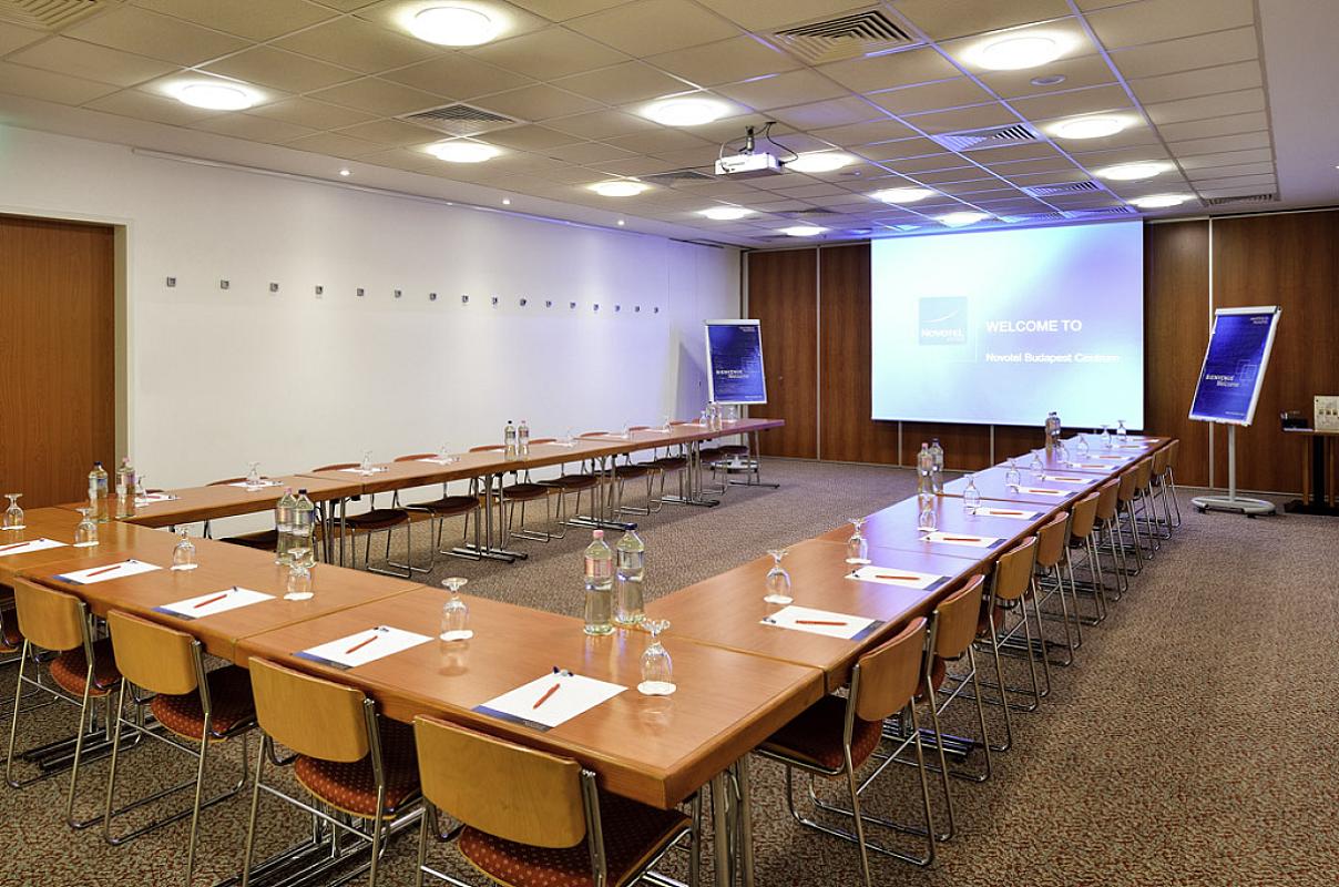 Rákóczi konferencia termek