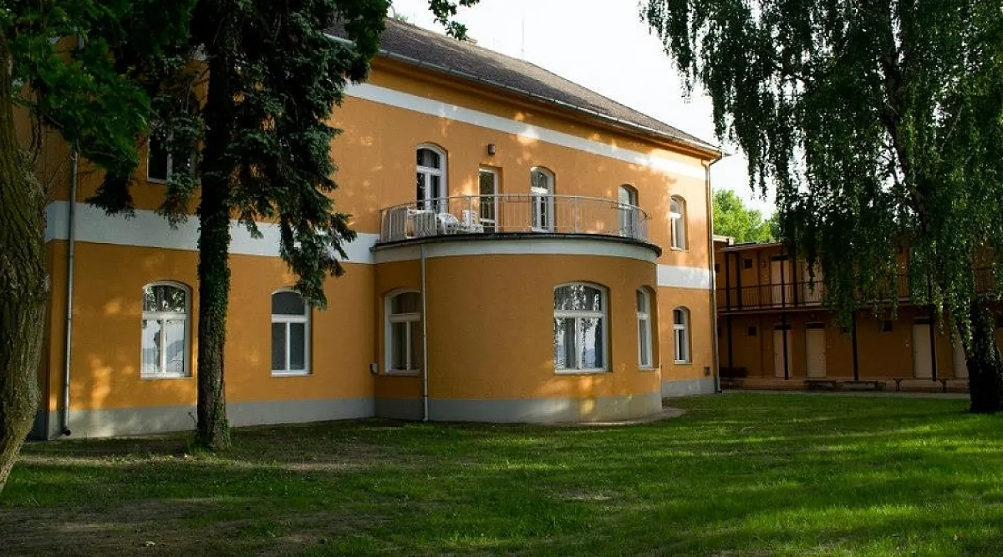 BF Hotel
