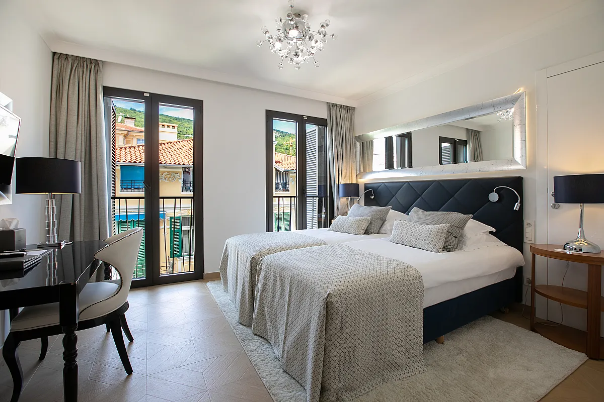 AMADRIA PARK HOTEL ROYAL
