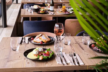 Bistro 11