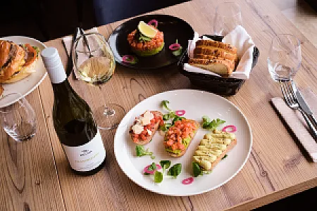 Bistro 11