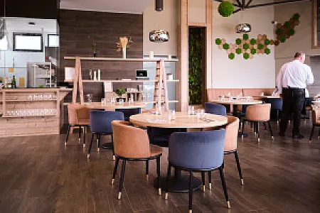 Bistro 11