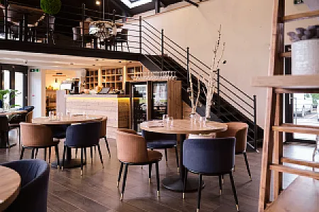 Bistro 11