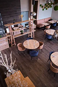 Bistro 11