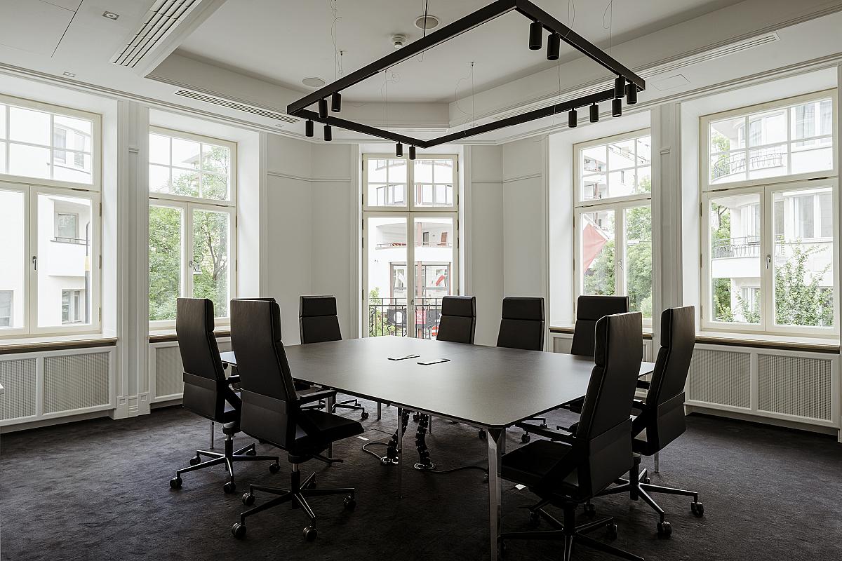 Nobu Hotel Varsó meeting room