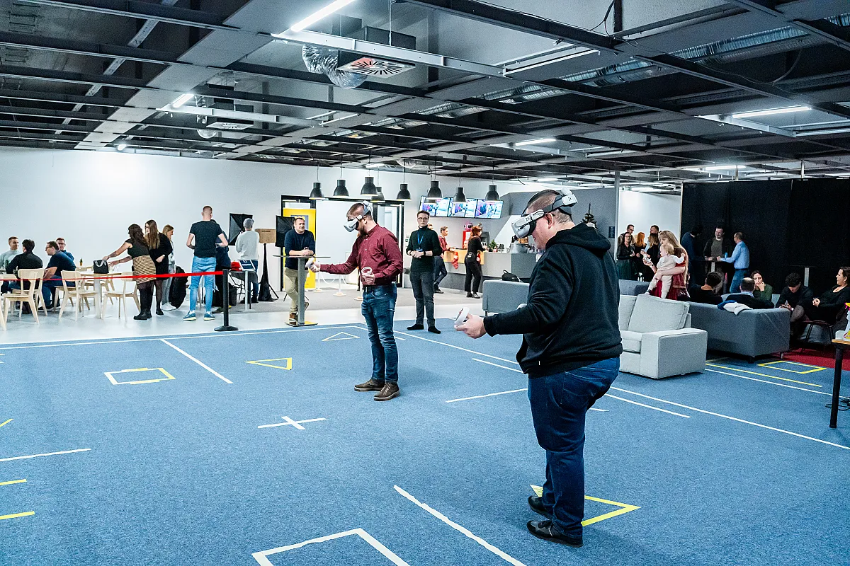 PlayVR - Virtuális Valóság Élményközpont