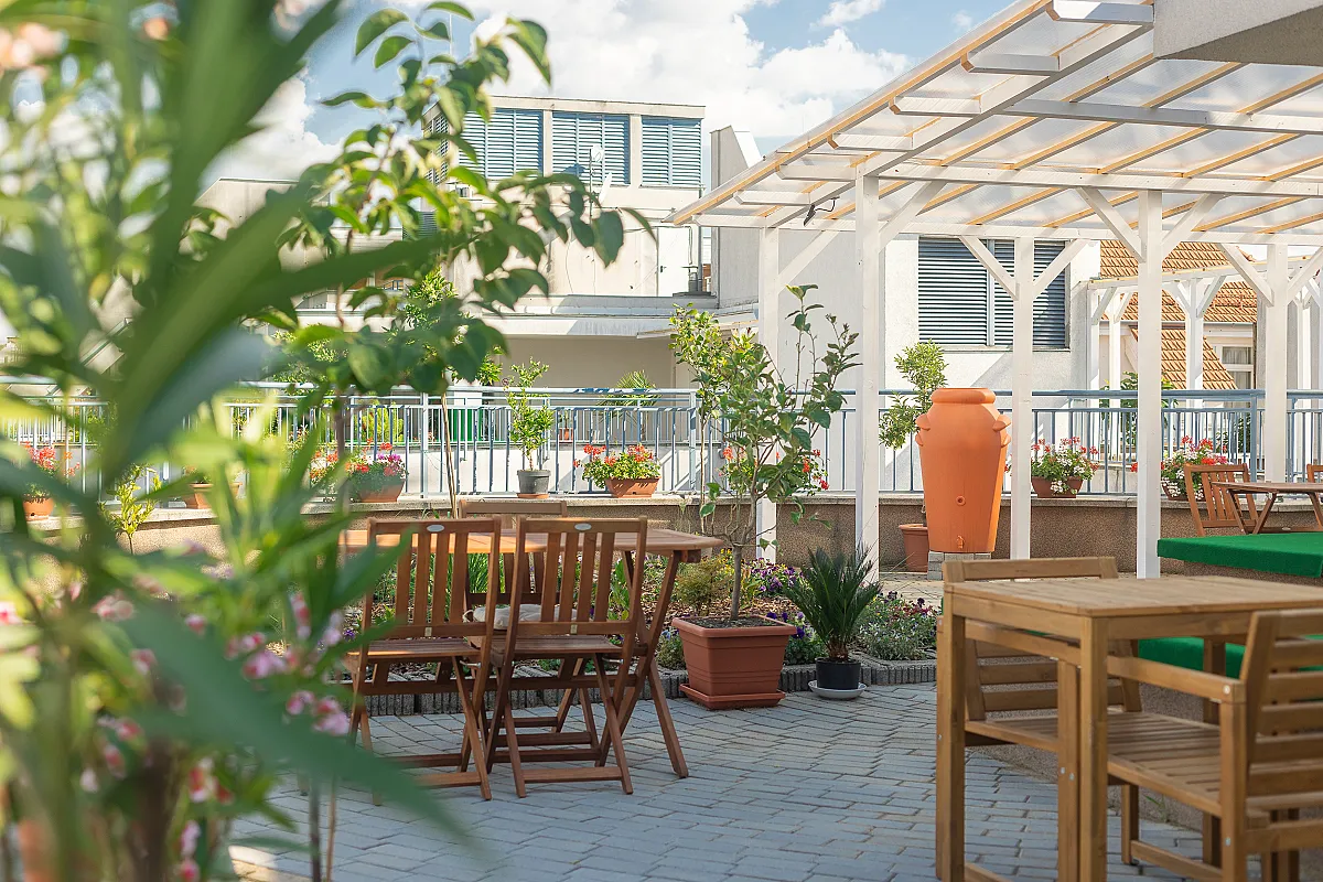 Rooftop City Residence