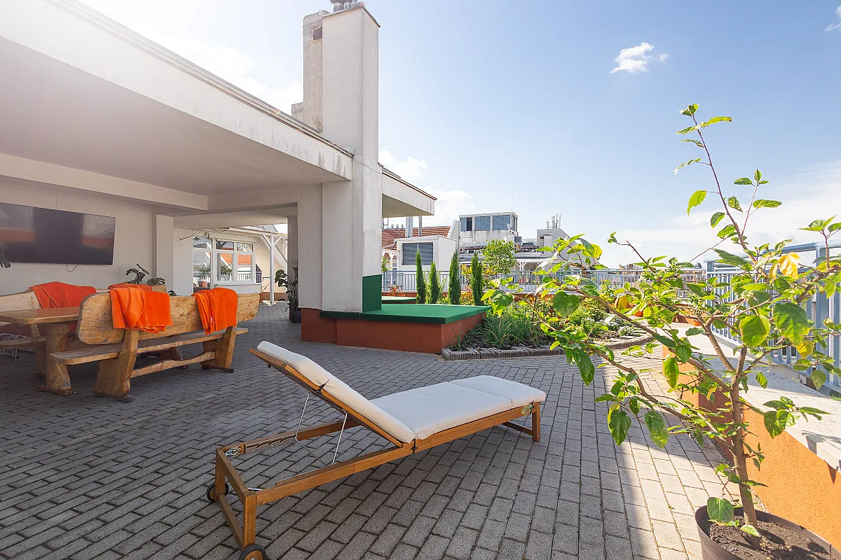 Rooftop City Residence