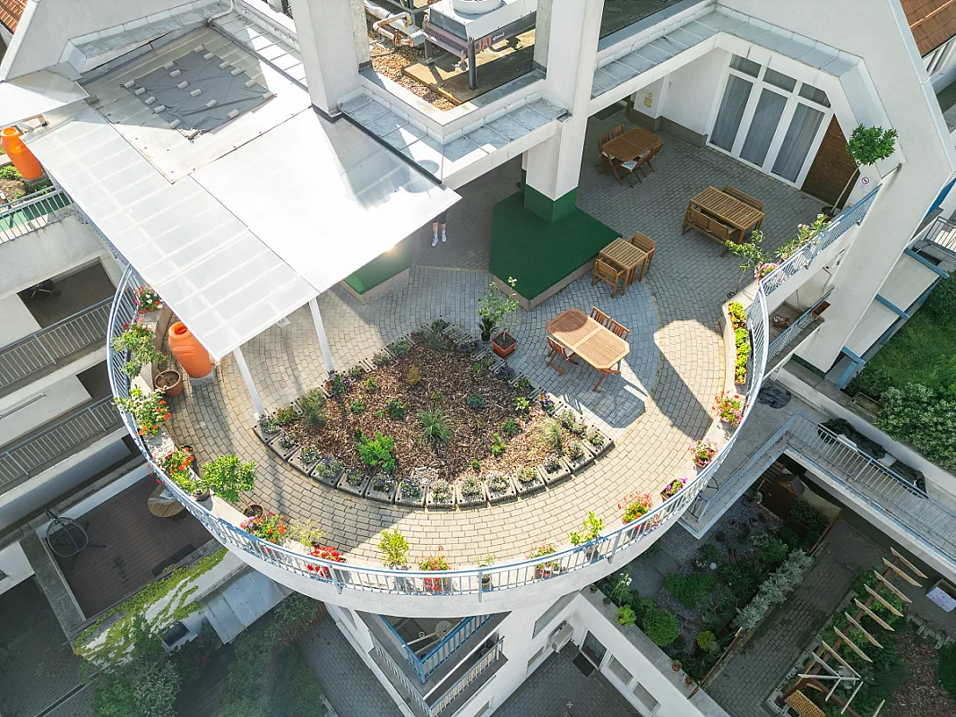 Rooftop City Residence