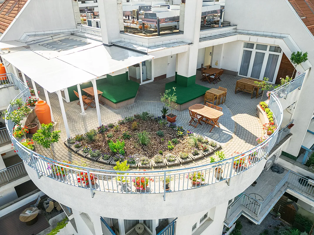Rooftop City Residence
