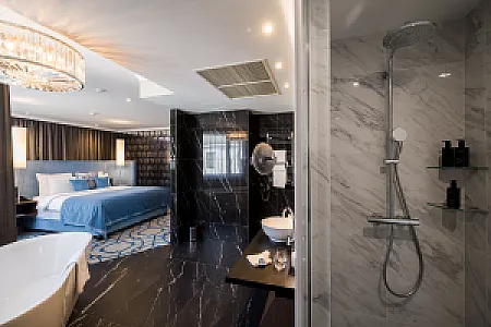 Mamaison Hotel Chain Bridge Budapest