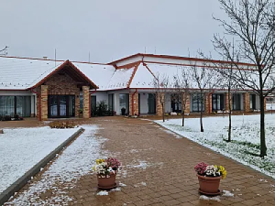 Százlibás Birtok