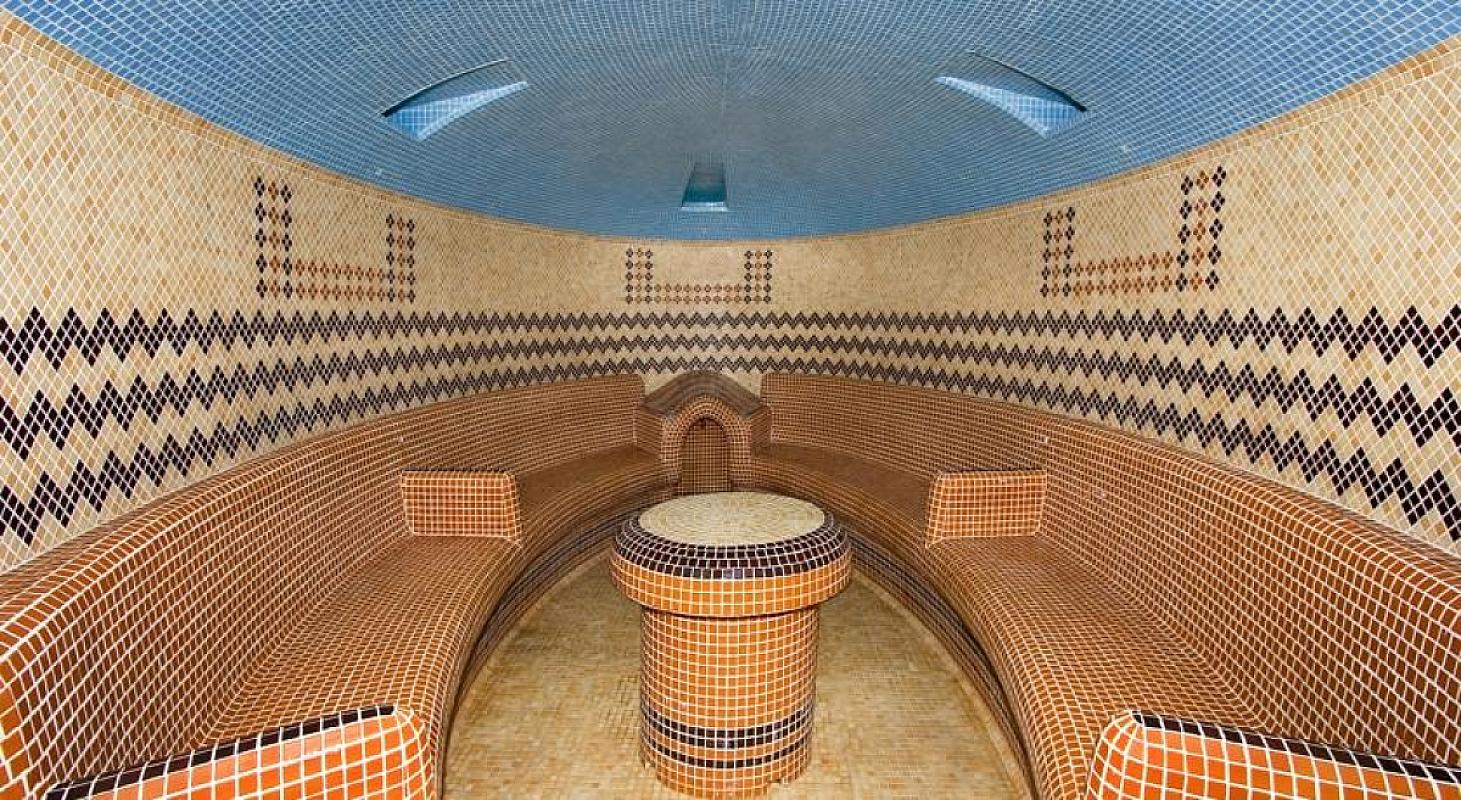 Rubin Wellness & Conference Hotel