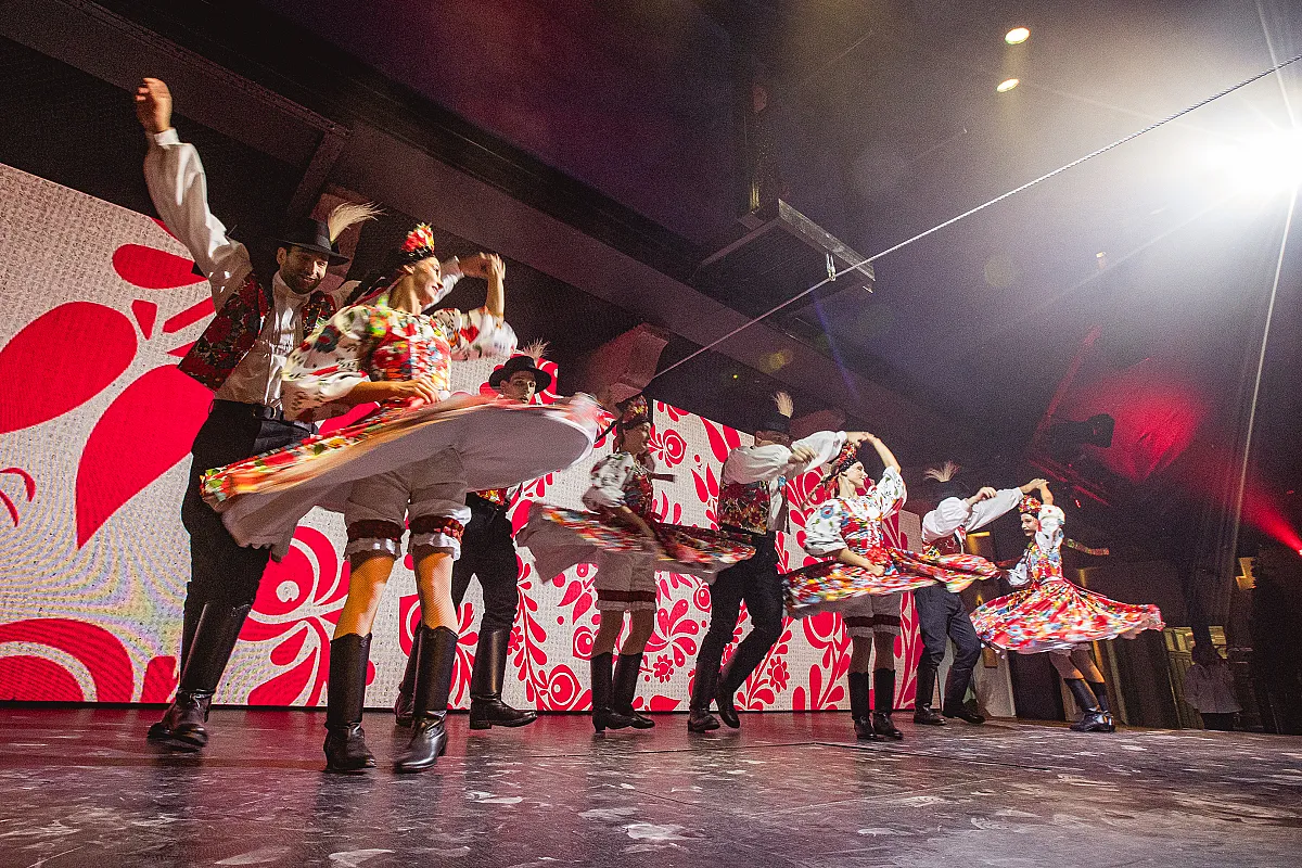 Paprika Revue House
