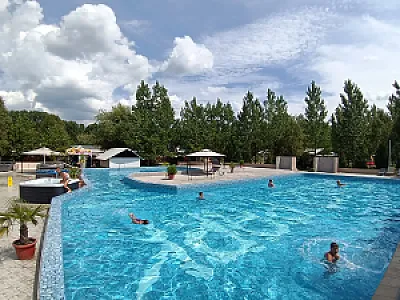 SZUSZ Park