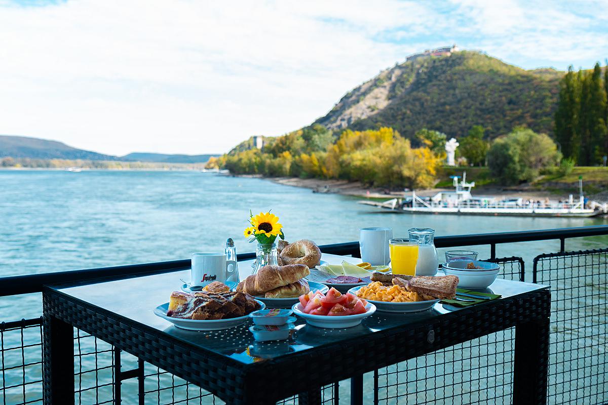 Aquamarina Hotel és Rendezvényhajó