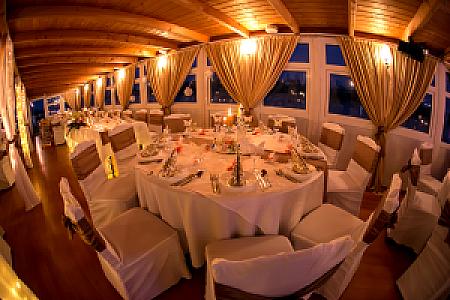 Aquamarina Hotel és Rendezvényhajó