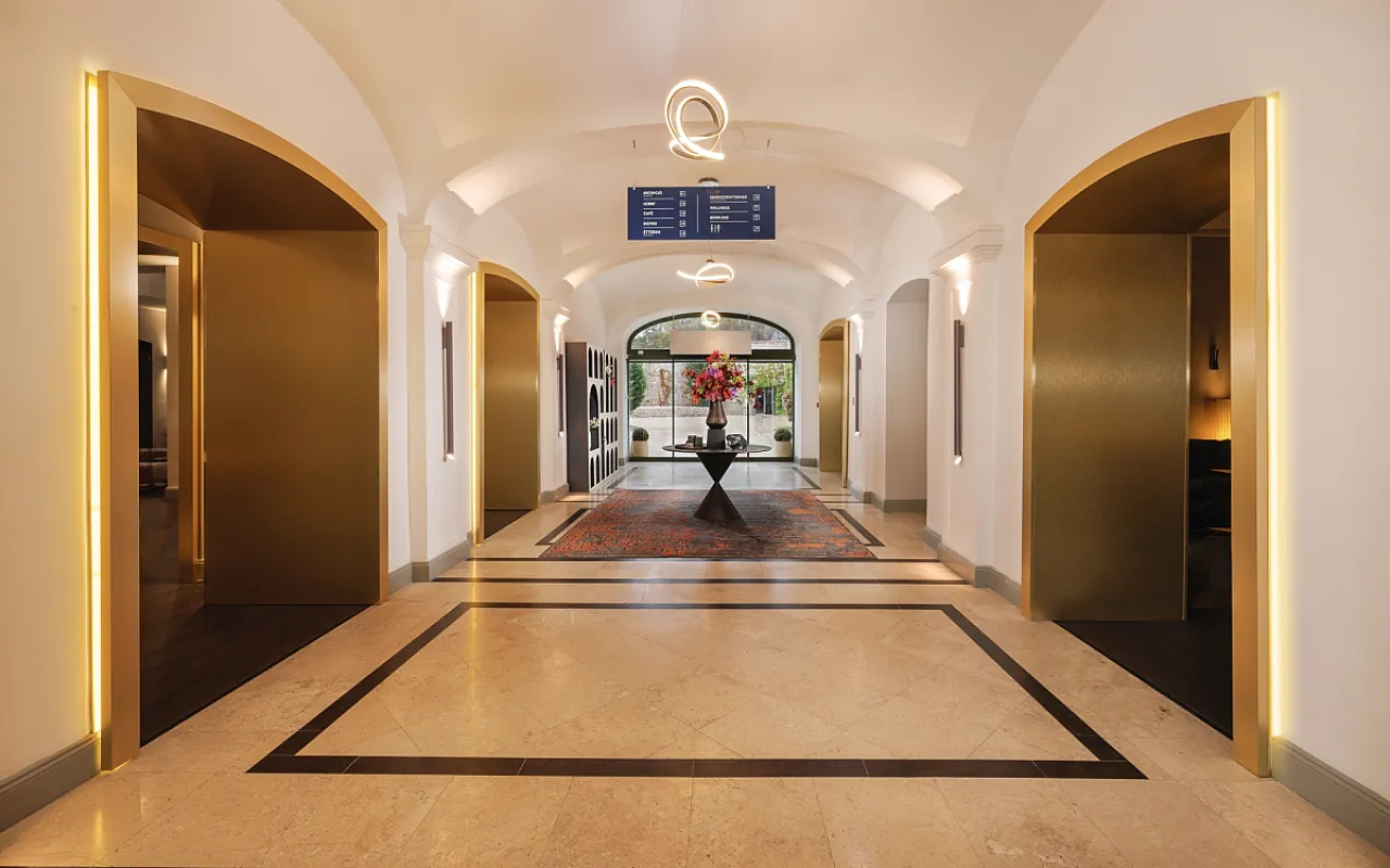 Anna Grand Hotel