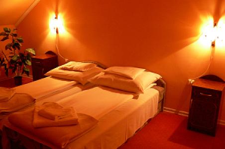 Svájci Lak Panzió Nyíregyháza