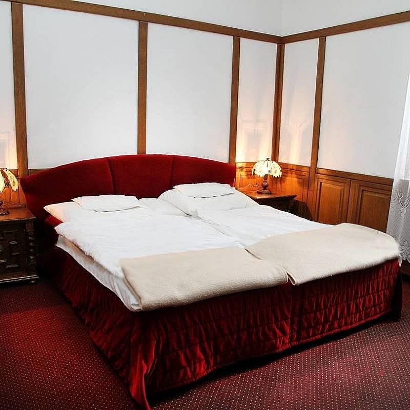 Svájci Lak Panzió Nyíregyháza