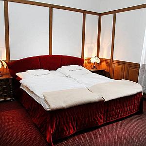 Svájci Lak Panzió Nyíregyháza