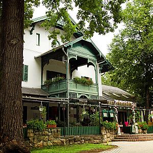 Svájci Lak Panzió Nyíregyháza