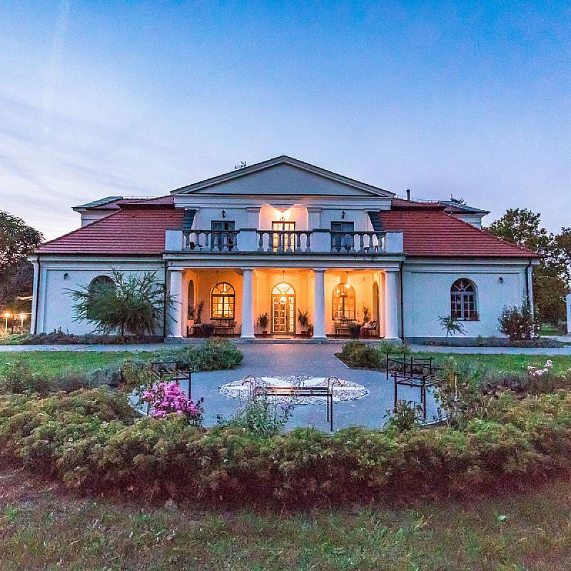 Tarnóca Kúria Soponya