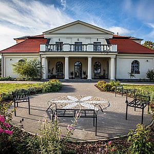 Tarnóca Kúria Soponya