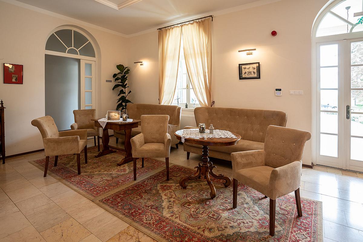 Tarnóca Kúria Soponya