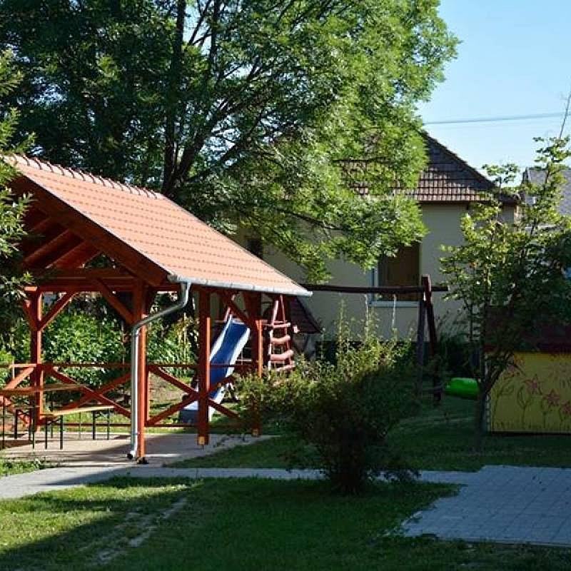 Szent Borbála Vendégház II. Érsekvadkert