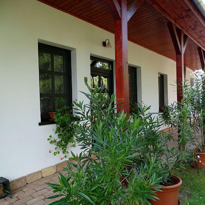 Szent Borbála Vendégház II. Érsekvadkert