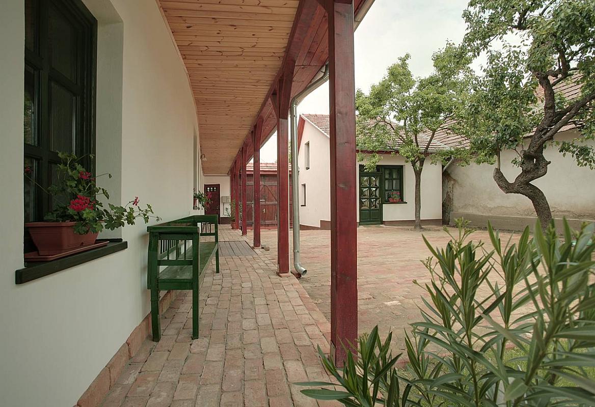 Szent Borbála Vendégház II. Érsekvadkert