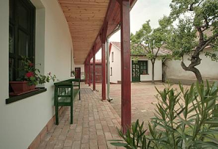 Szent Borbála Vendégház II. Érsekvadkert