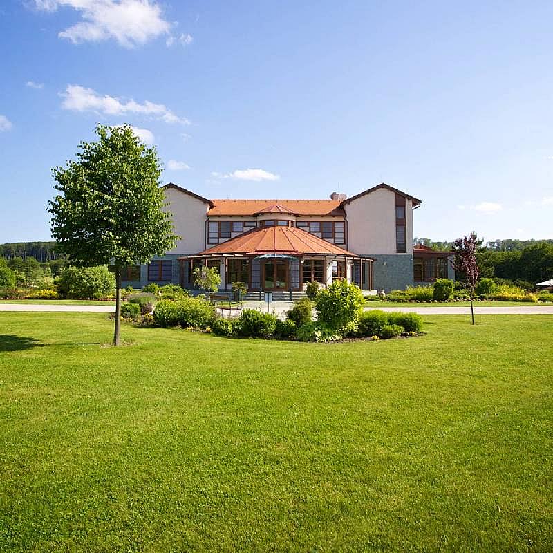 Forest Hills Hotel & Golf Zirc