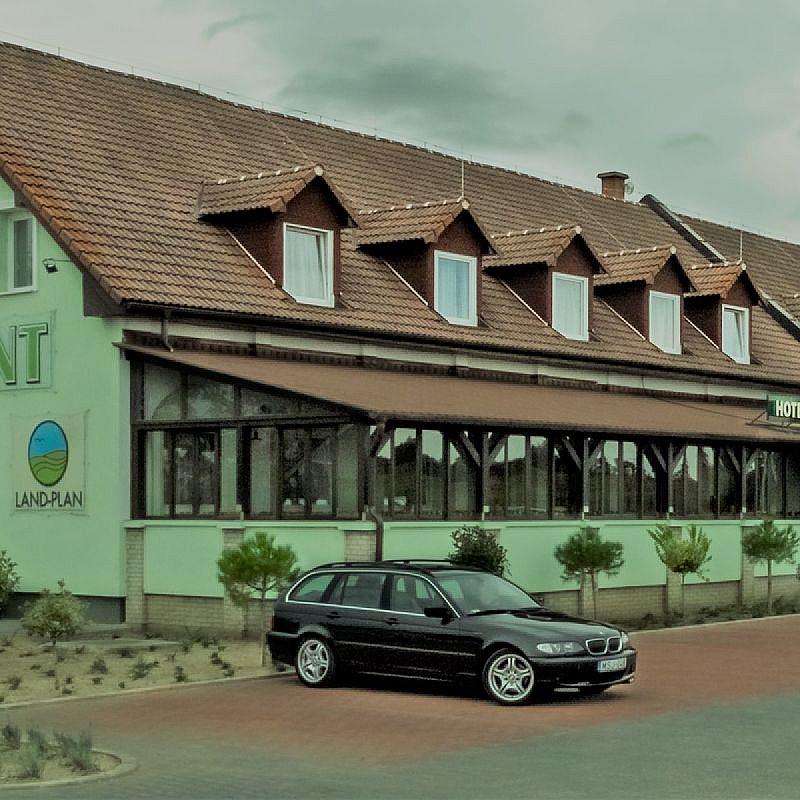 Land Plan Hotel*** & Restaurant Töltéstava