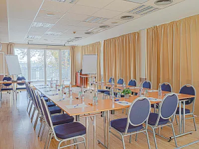 Holiday Beach Budapest Wellness & Conference Hotel