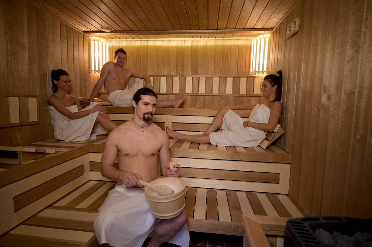 Imola Hotel Platán Eger