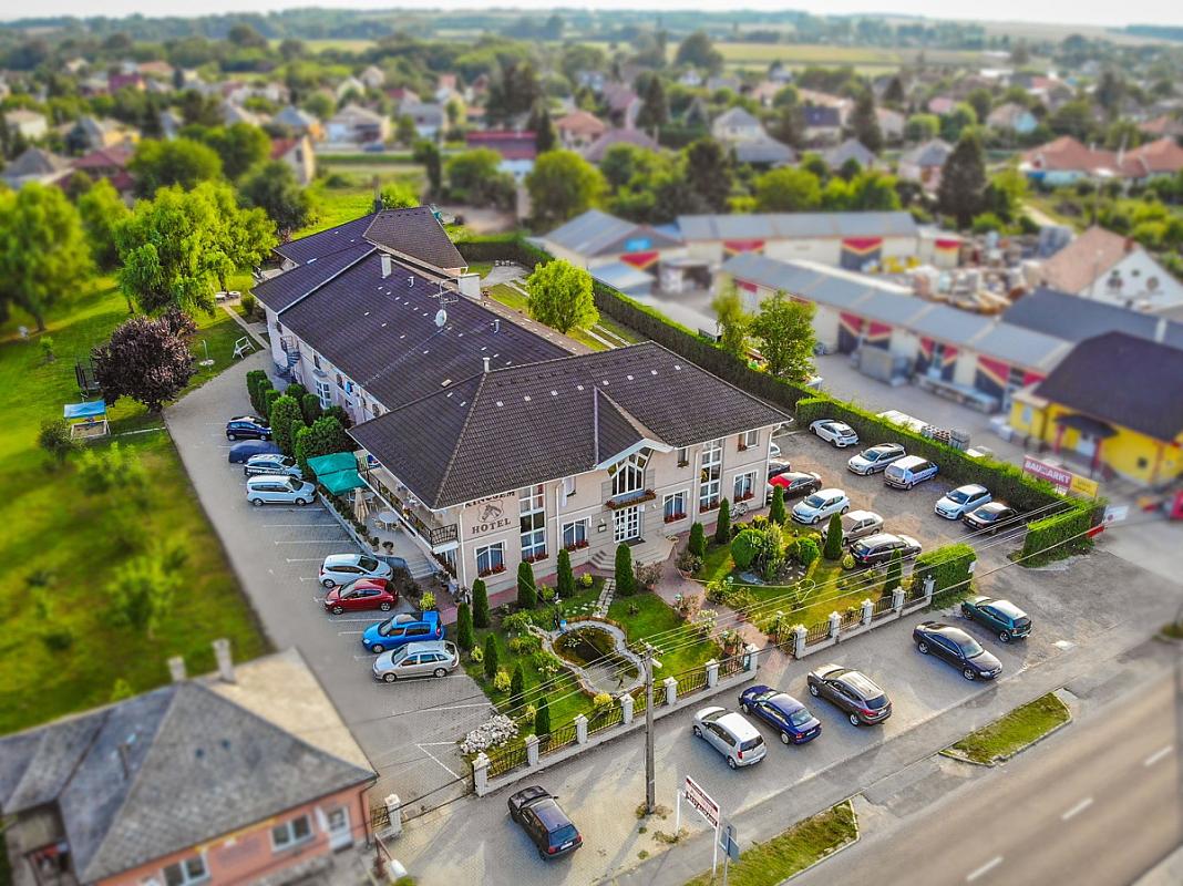 Kincsem Wellness Hotel Kisbér