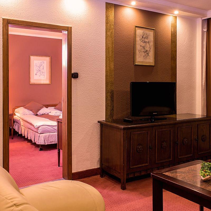 Hotel Árpád Tatabánya