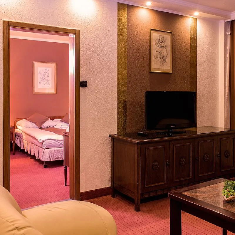 Hotel Árpád Tatabánya