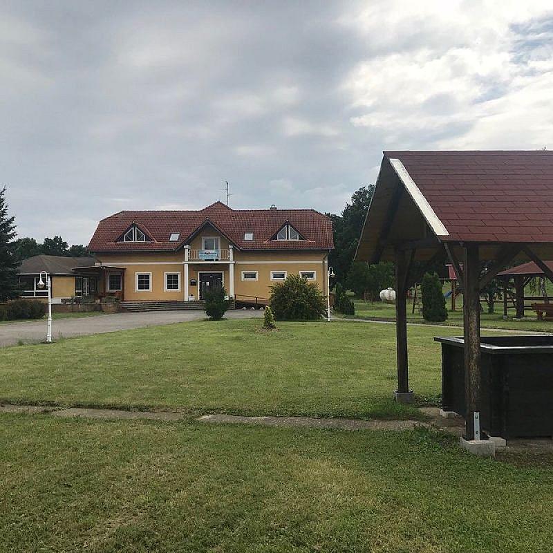 Tó Panzió Bajánsenye