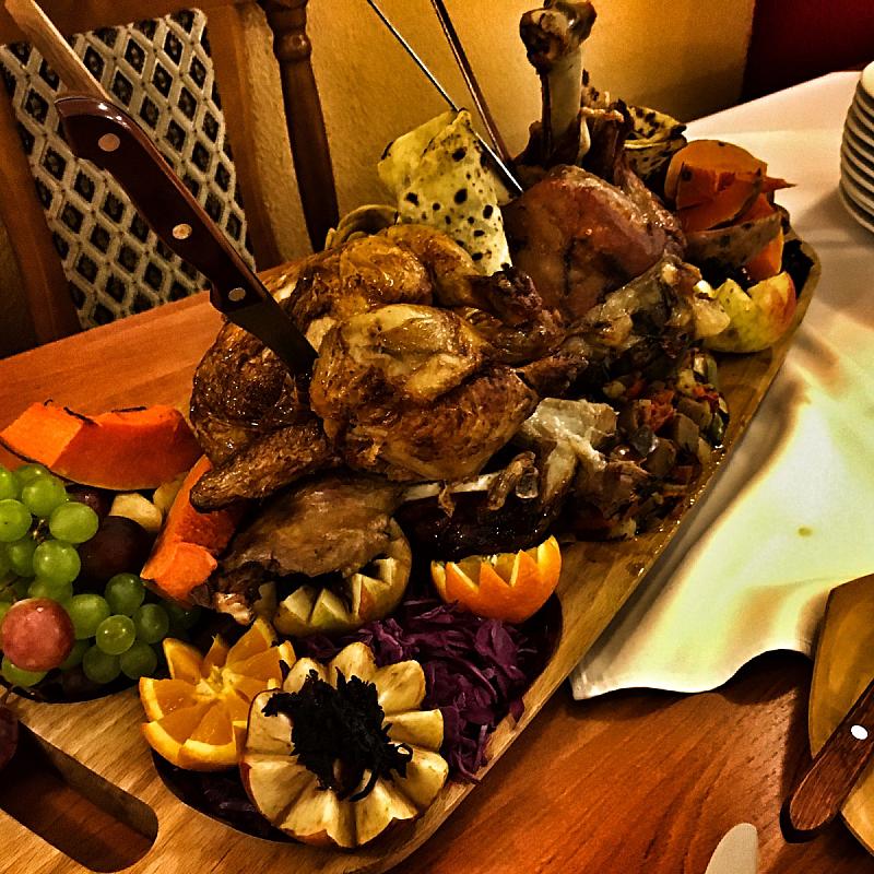 Aranykorona Hotel - Történelmi Étterem és Látványpince Miskolc