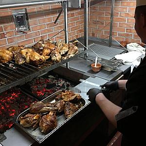 Aranykorona Hotel - Történelmi Étterem és Látványpince Miskolc