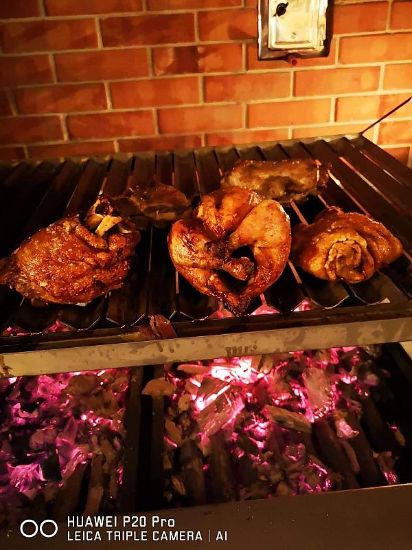 Aranykorona Hotel - Történelmi Étterem és Látványpince Miskolc