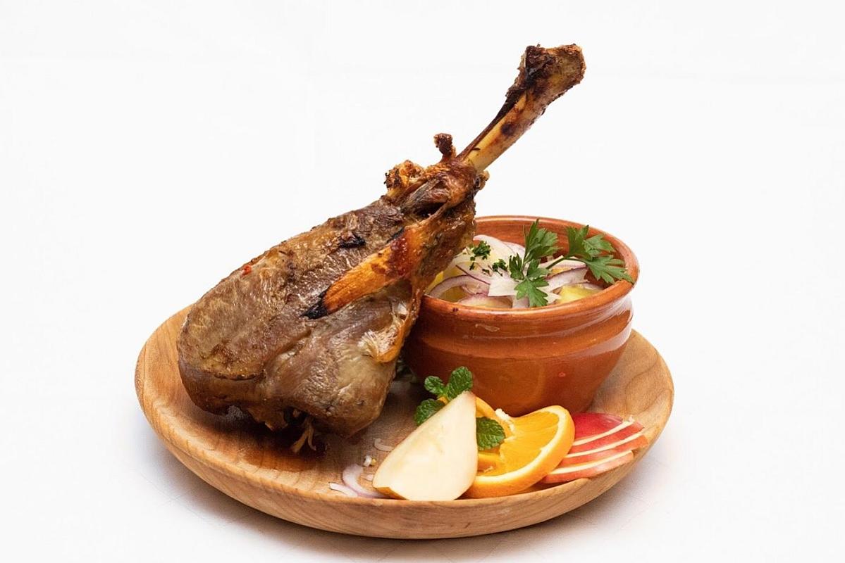 Aranykorona Hotel - Történelmi Étterem és Látványpince Miskolc