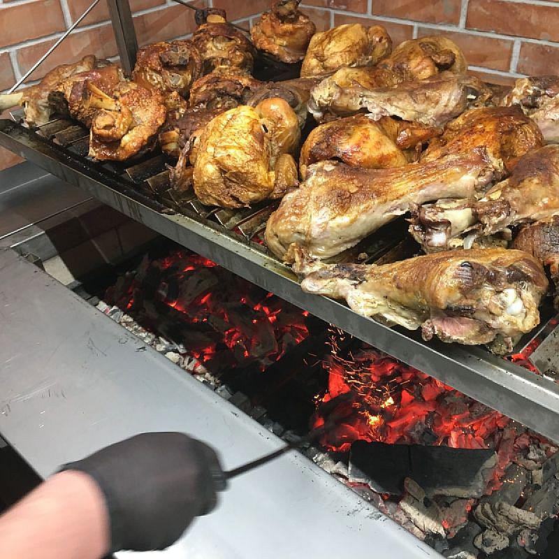 Aranykorona Hotel - Történelmi Étterem és Látványpince Miskolc