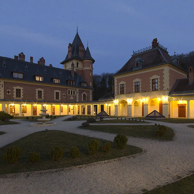 Kastélyhotel Sasvár Resort Parádsasvár